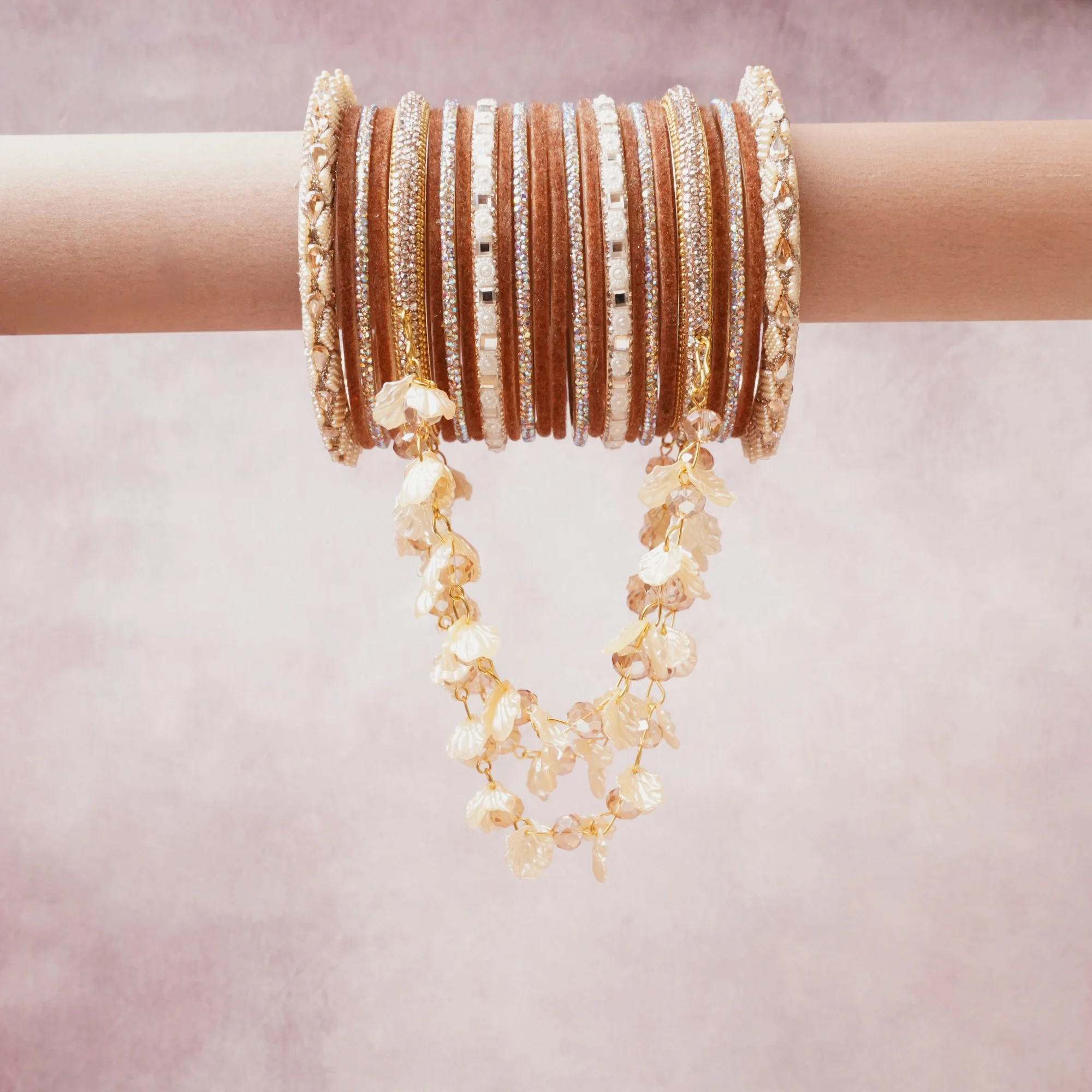 A majestic copper brown set, complemented by gold, ivory, champagne featuring beaded thread, rhinestone, shell.
Rich, ceremonial, and designed to be passed through generations.