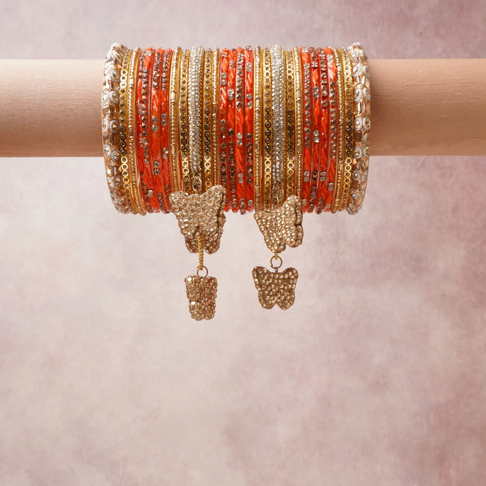 A commanding Gold anchors this beautiful set, enriched with accents of Orange, Clear, Gold that add depth and dimension.

Featuring a striking composition of gold-tone metal, rhinestone, thread, this set carries intricate craftsmanship and strong presence. Grand in form, it is created for moments that deserve to be marked.