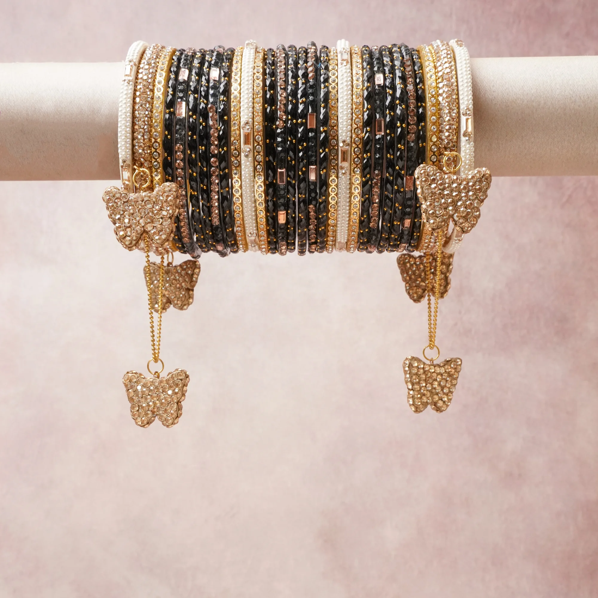 A commanding Black anchors this beautiful set, enriched with accents of Gold, Ivory that add depth and dimension.

Featuring a striking composition of rhinestone crystal, metal, pearl beads, this set carries intricate craftsmanship and strong presence. Grand in form, it is created for moments that deserve to be marked.